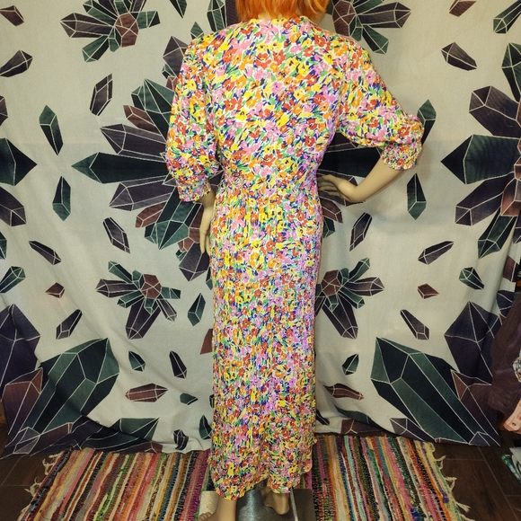 RIXO size 4 Colorful Floral Empire Waist Maxi Dress with smocked sleeve - Picture 5 of 16